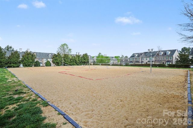 5705 Mossdale Lane, Charlotte, NC 28278