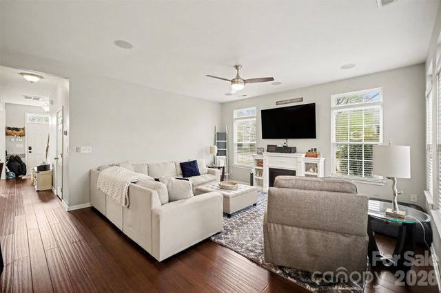 5705 Mossdale Lane, Charlotte, NC 28278