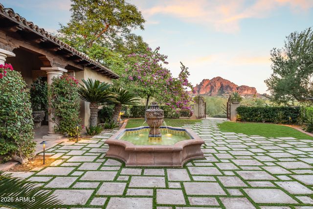 3900 E BETHANY HOME Road, Paradise Valley, AZ 85253