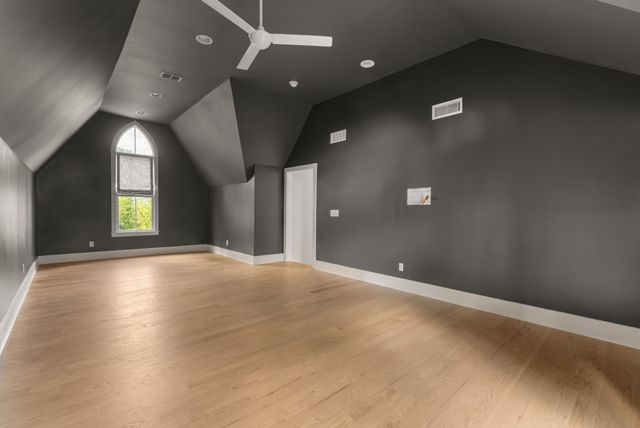 1422 Clifton Ln, Nashville, TN 37215