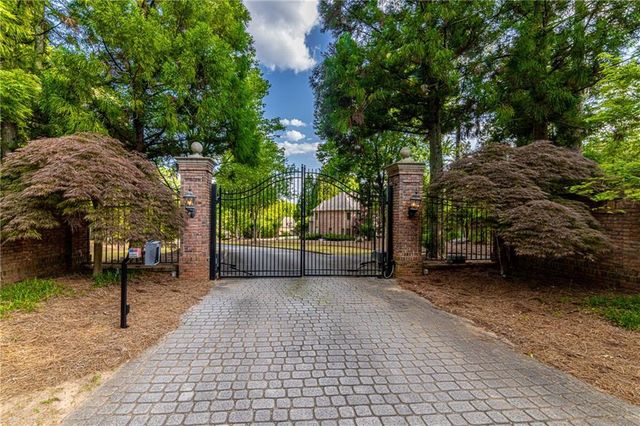 1483 Jones Road, Roswell, GA 30075