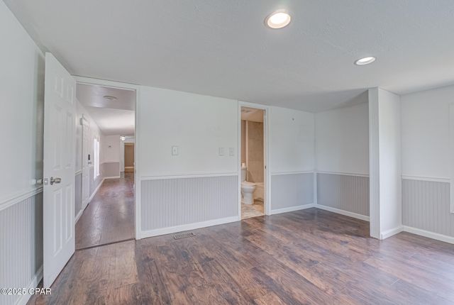 255 N Highway 22 A, Panama City, FL 32404