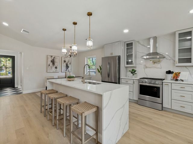 9008 Flicker Lane, Dallas, TX 75238