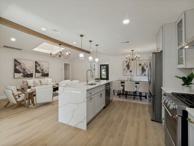 9008 Flicker Lane, Dallas, TX 75238