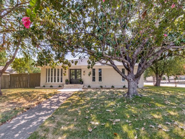 9008 Flicker Lane, Dallas, TX 75238