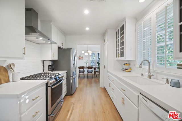 11595 Morrison Street, Valley Village, CA 91601