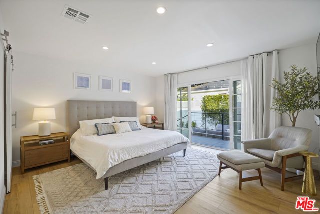 11595 Morrison Street, Valley Village, CA 91601