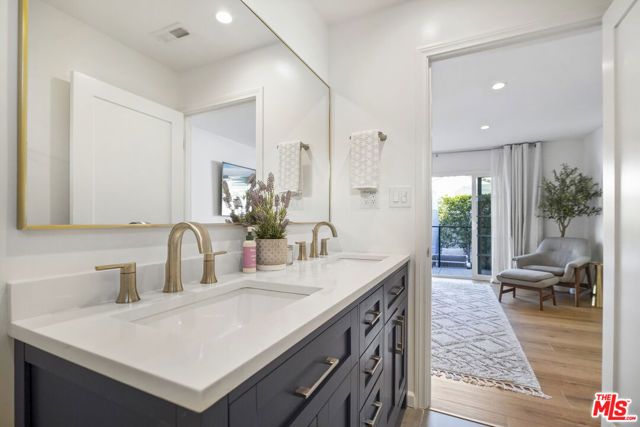 11595 Morrison Street, Valley Village, CA 91601