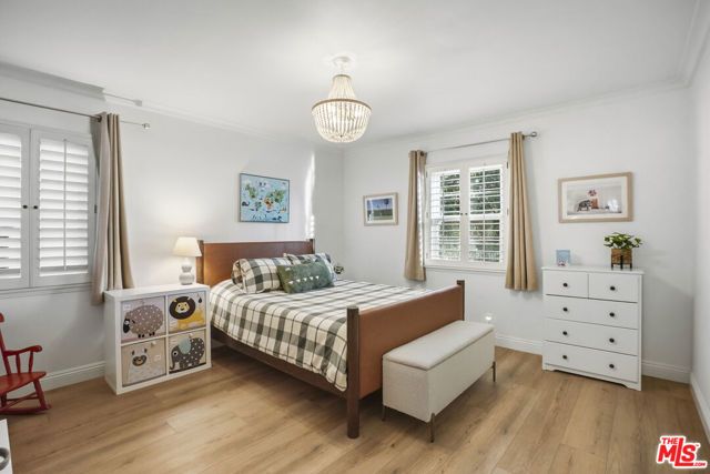 11595 Morrison Street, Valley Village, CA 91601