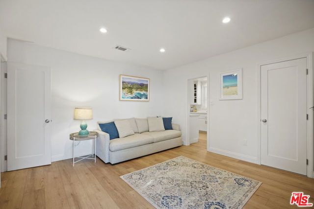 11595 Morrison Street, Valley Village, CA 91601