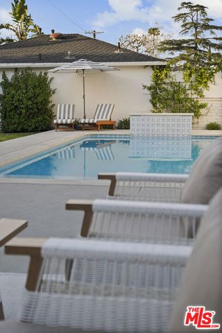 11595 Morrison Street, Valley Village, CA 91601