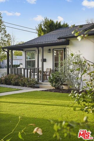 11595 Morrison Street, Valley Village, CA 91601