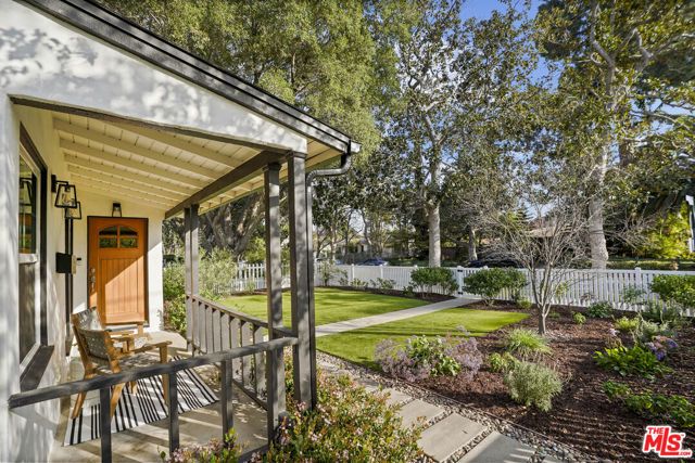 11595 Morrison Street, Valley Village, CA 91601