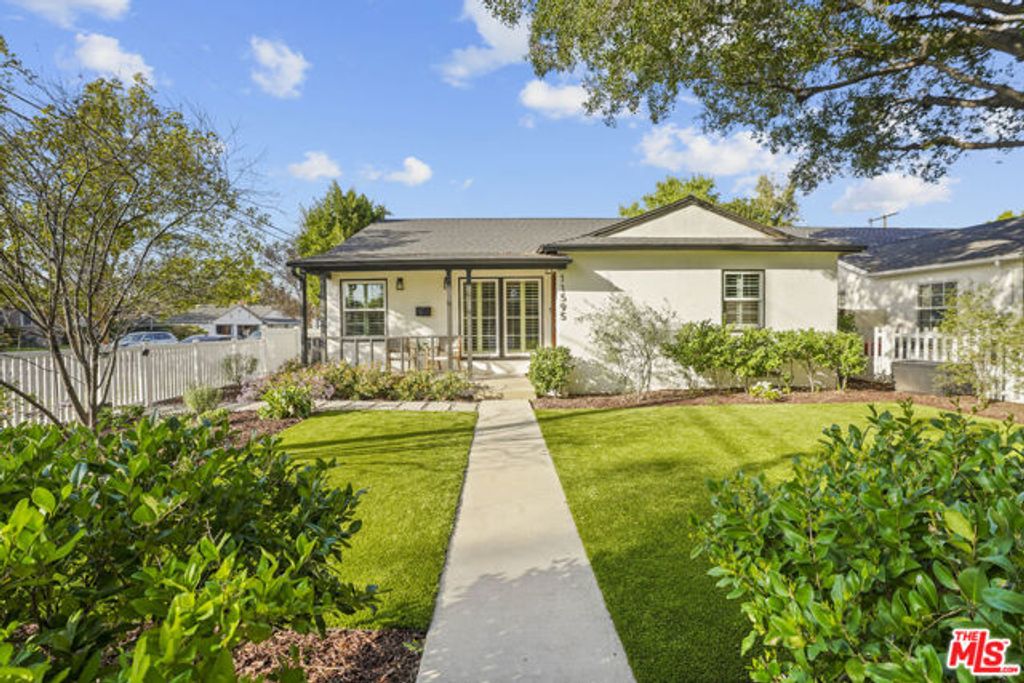 11595 Morrison Street, Valley Village, CA 91601