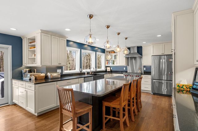 15 Wright Acres Road, Bedford, NH 03110