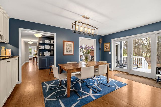 15 Wright Acres Road, Bedford, NH 03110