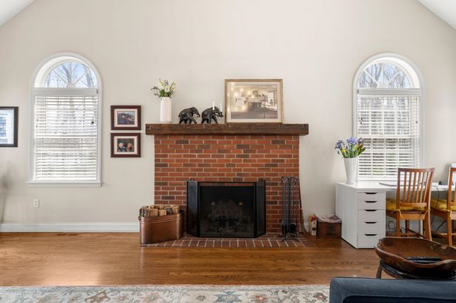 15 Wright Acres Road, Bedford, NH 03110