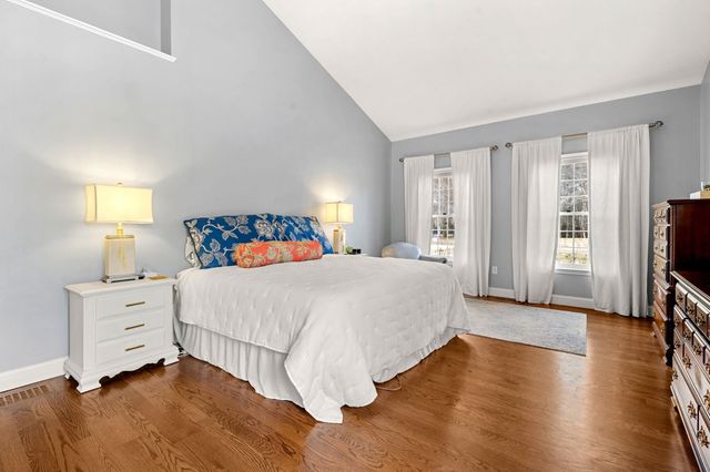 15 Wright Acres Road, Bedford, NH 03110