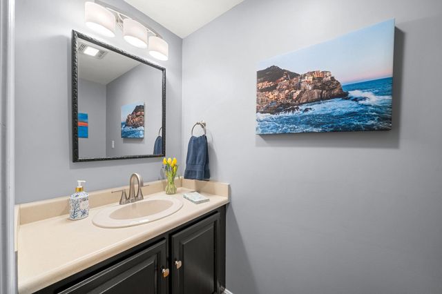 15 Wright Acres Road, Bedford, NH 03110