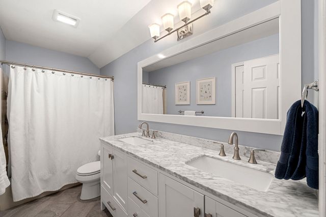 15 Wright Acres Road, Bedford, NH 03110