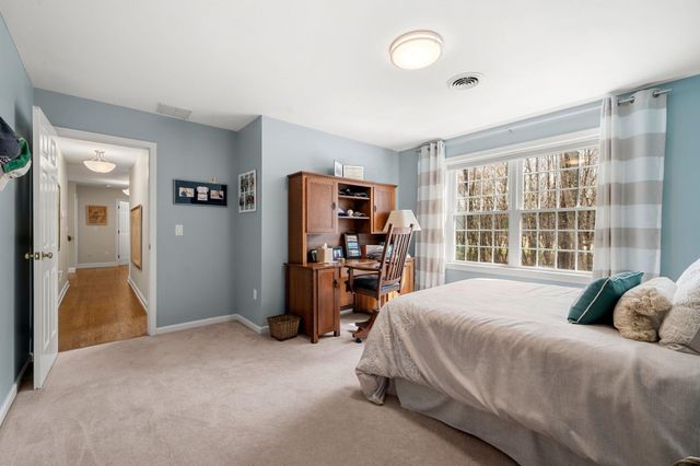 15 Wright Acres Road, Bedford, NH 03110