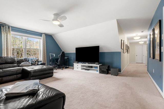 15 Wright Acres Road, Bedford, NH 03110