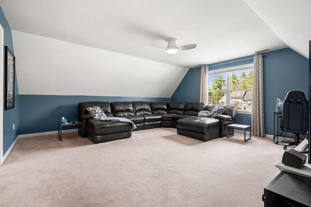 15 Wright Acres Road, Bedford, NH 03110