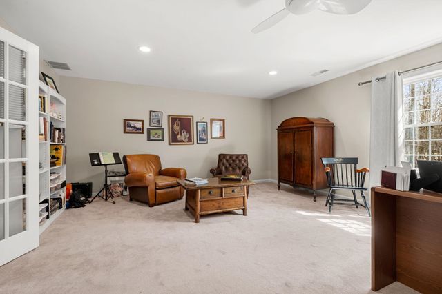 15 Wright Acres Road, Bedford, NH 03110