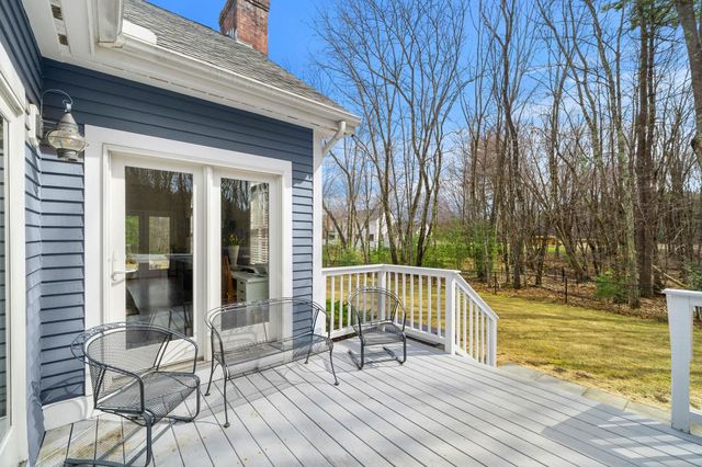 15 Wright Acres Road, Bedford, NH 03110