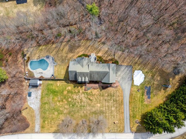 15 Wright Acres Road, Bedford, NH 03110