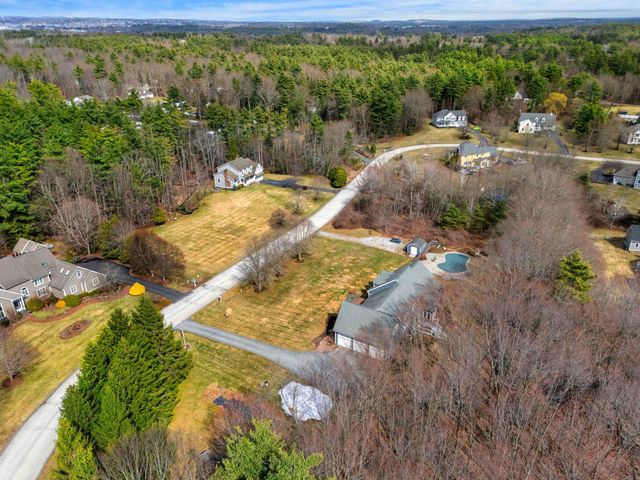 15 Wright Acres Road, Bedford, NH 03110