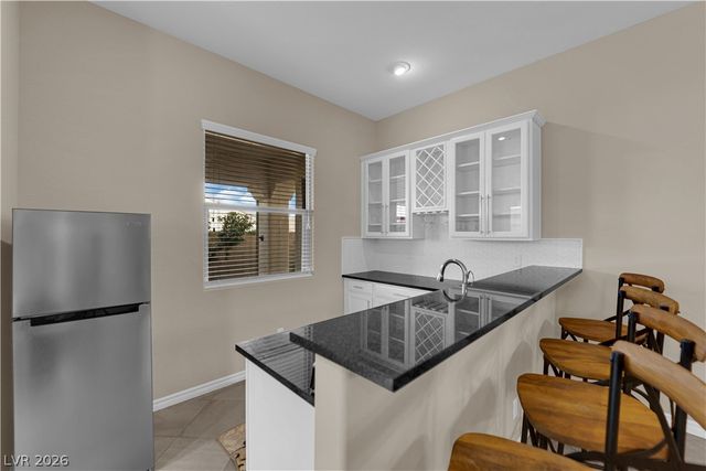 512 Heritage Bridge Avenue, Henderson, NV 89011