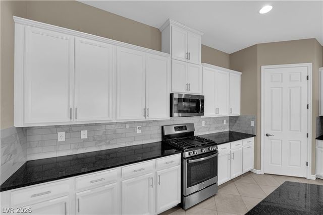 512 Heritage Bridge Avenue, Henderson, NV 89011