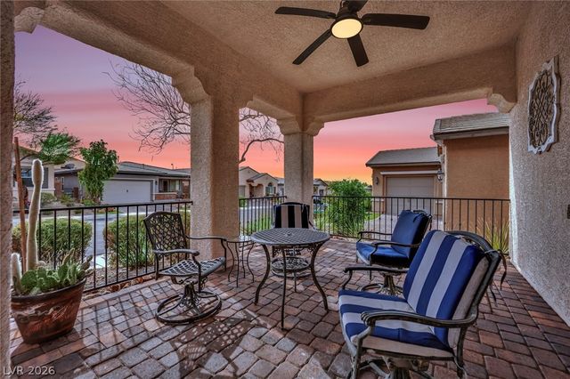 512 Heritage Bridge Avenue, Henderson, NV 89011