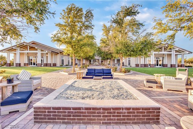 512 Heritage Bridge Avenue, Henderson, NV 89011