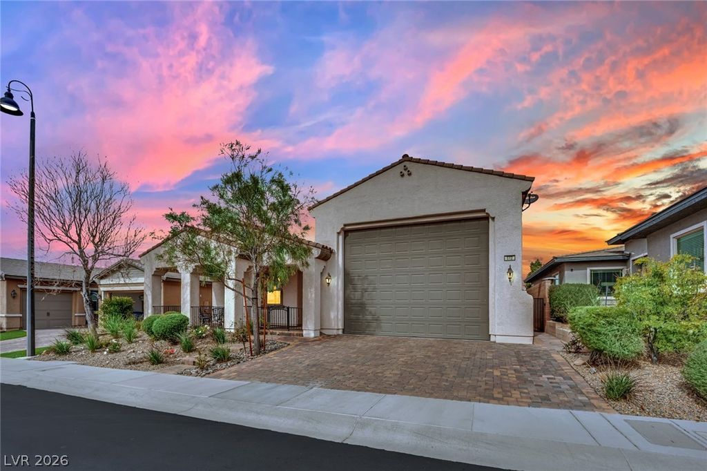 512 Heritage Bridge Avenue, Henderson, NV 89011