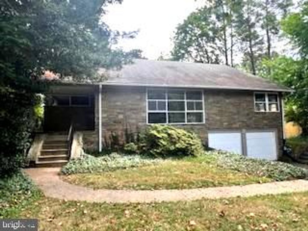 211 KENT RD, Wyncote, PA 19095