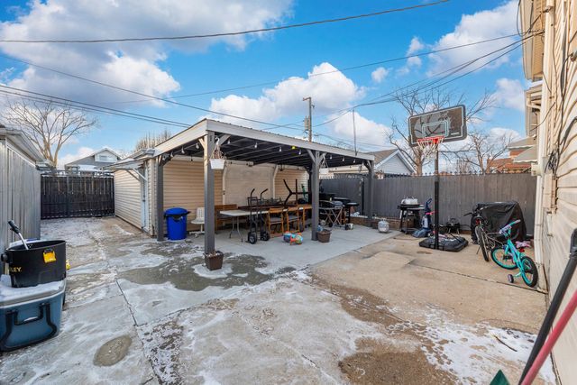 5816 S California Avenue, Chicago, IL 60629