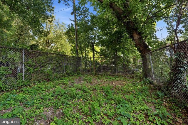 43 WAYNE AVE, Trenton, NJ 08618