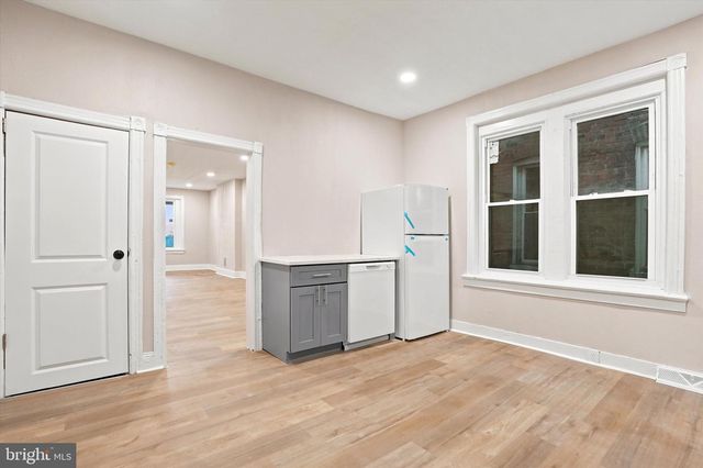 43 WAYNE AVE, Trenton, NJ 08618