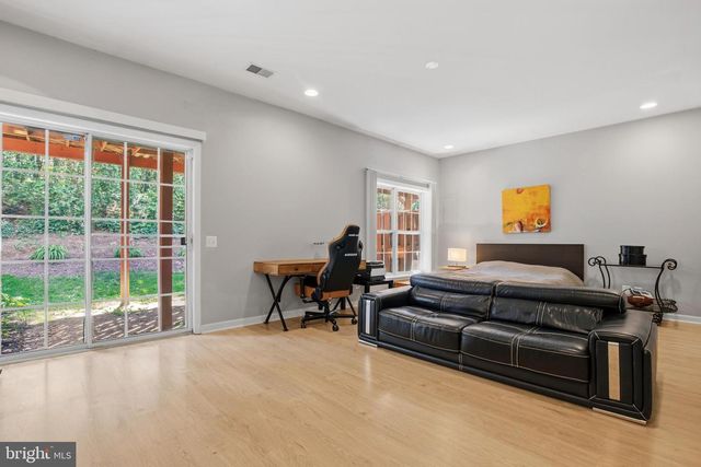 6202 MANCHESTER PARK CIR, Alexandria, VA 22310