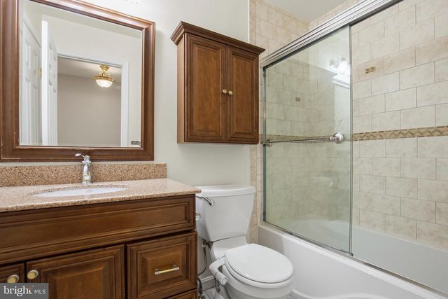 6202 MANCHESTER PARK CIR, Alexandria, VA 22310