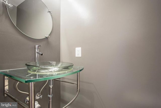 6202 MANCHESTER PARK CIR, Alexandria, VA 22310