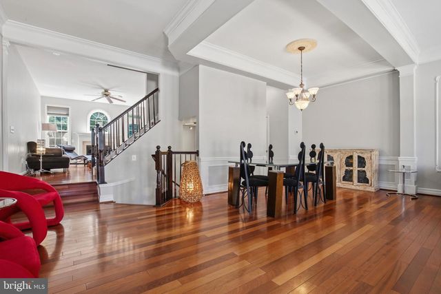 6202 MANCHESTER PARK CIR, Alexandria, VA 22310