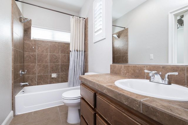 308 Lasso Ct, Roseville, CA 95747