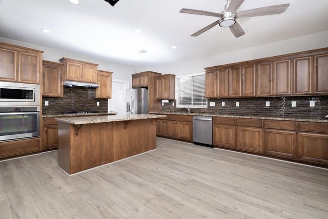 308 Lasso Ct, Roseville, CA 95747