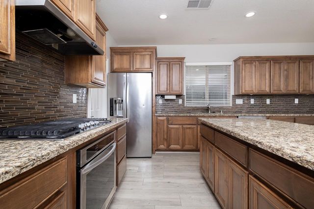 308 Lasso Ct, Roseville, CA 95747