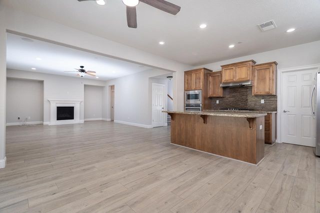 308 Lasso Ct, Roseville, CA 95747