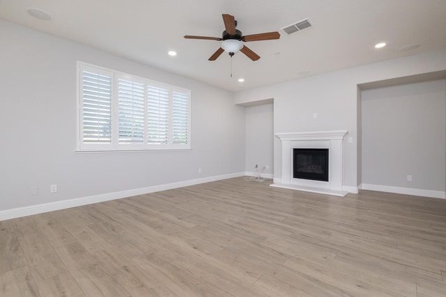 308 Lasso Ct, Roseville, CA 95747