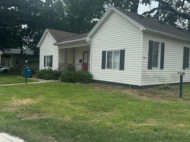 2302 4th Street, Peru, IL 61354